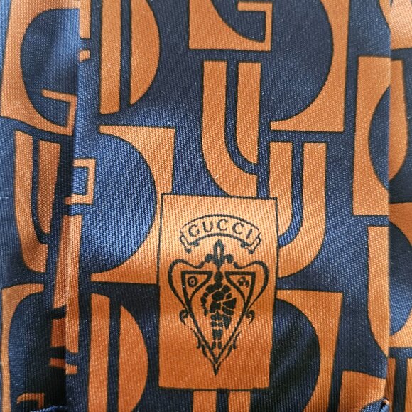 Gucci Men's Orange & Navy Blue Tie 100% Silk Pattern Made in Italy (New) - Picture 7 of 7